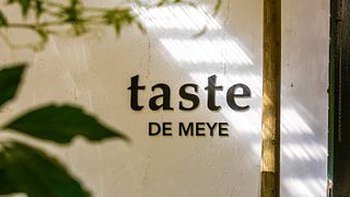 Weinprobe und Weinplatte im Weingut De Meye