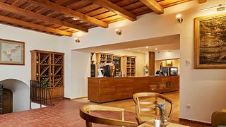 Degustação de vinhos e tour na vinícola Dereszla e no labirinto da adega