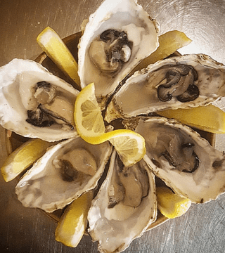 Vigo: Experiencia marinera (ostras, pulpo, langosta) 