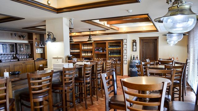 Dégustation de vins et visite de la cave à vin Minkov Brothres