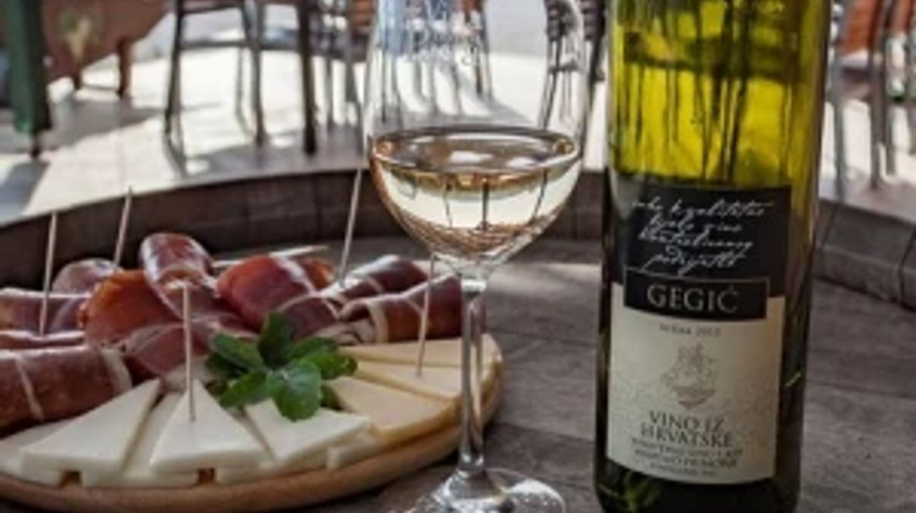 Viagem privada - Rota do vinho - Comida, bebida e natureza e retorno a Zadar