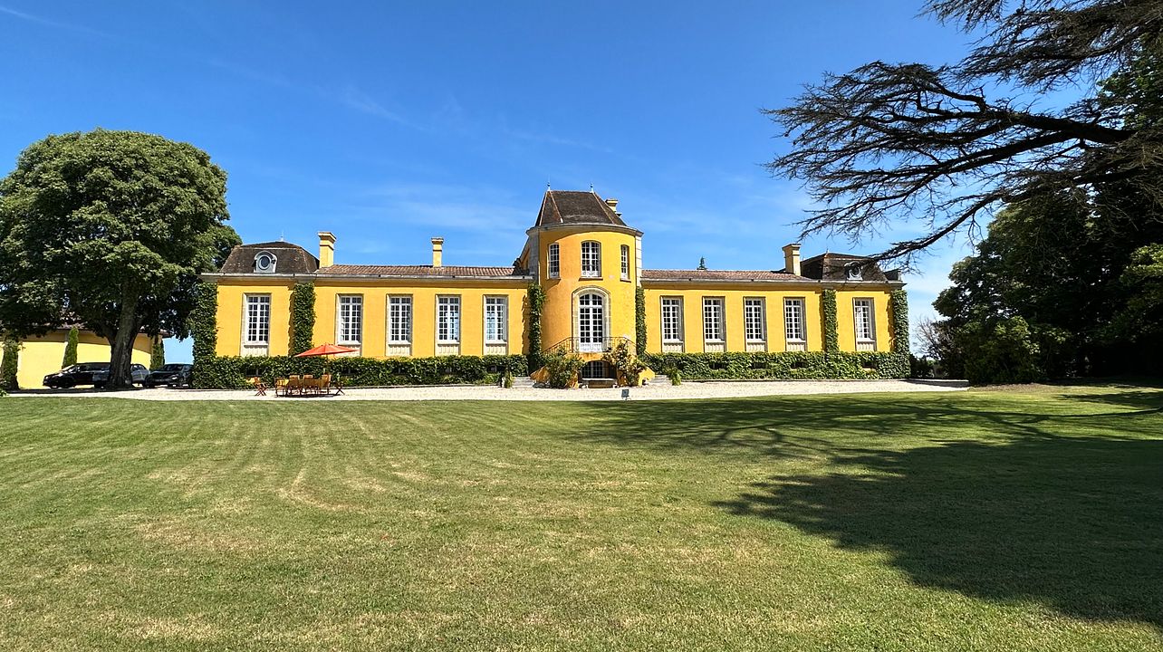 Bacchus Tours