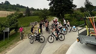 Tojo E-Bike Experience: Emotions on Two Wheels among the Vineyards