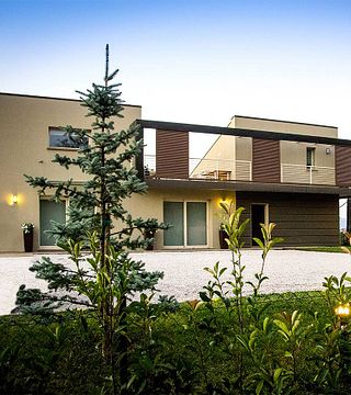 Tour della cantina e degustazione di vini presso l'azienda vinicola Roberto Venturi