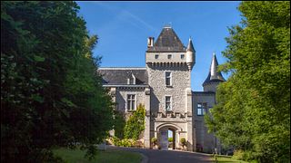 Prestige Wine Tour and Tasting at Chateau De La Riviere