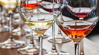Degustação de vinhos nas lojas Vinne Kutna Hora