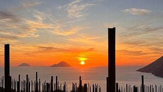 Sicilian Sunset Vineyard Picnic at Castellaro