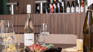 Weinprobe von 3 Tochka-Weinen + 3 Überraschungsweinen im Weingut Tipchenitza