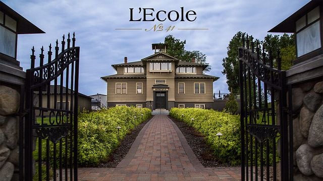Weinprobe und Führung in der L'Ecole No 41