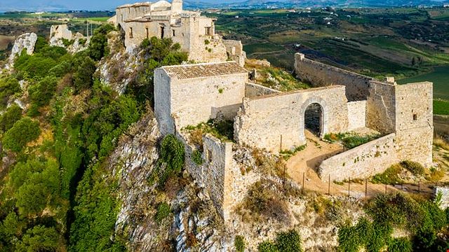 The Essence of Sicily- Wine Tasting