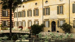 Degustação de vinhos brancos exclusivos em uma vila veneziana