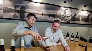 Degustazione di vini presso l'azienda vinicola Obelisk