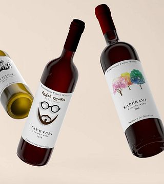 Degustação de vinhos premium e tour na vinícola da família Nasrashvili