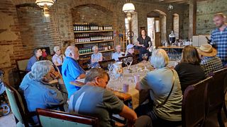 Auténtica cata de vinos georgianos y visita a la bodega