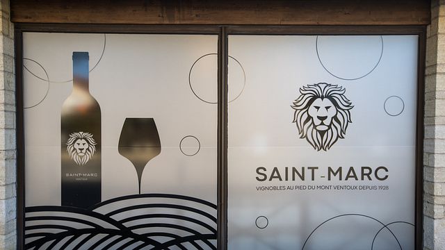 Tour pela adega e degustação de vinhos na Cave Saint-Marc
