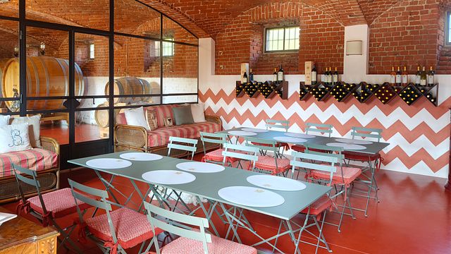 Visita della cantina e degustazione di vini durante la cena con menù degustazione