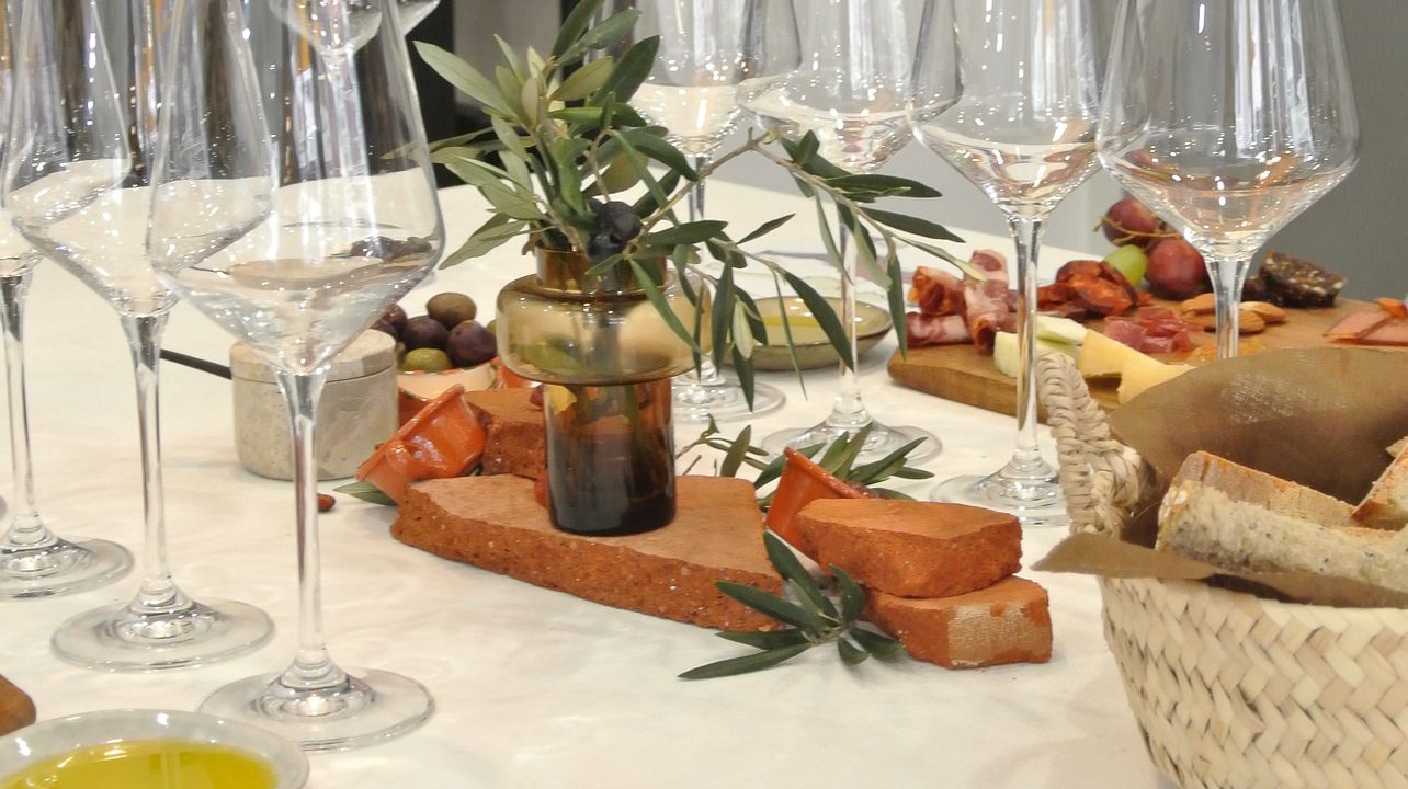 Algarve Wine Tasting in Faro • curated wines & pairings