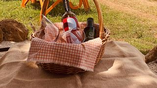 Pique-nique avec vue à la Fattoria La Maliosa dans la Maremme toscane
