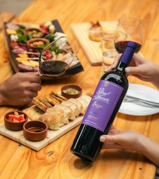 Degustação de vinhos e tour em Rj Viñedos