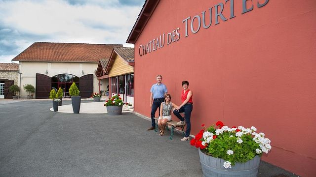 Chateau Des Tourtes