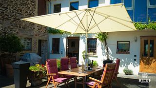 Weinprobe und Tour im Weingut Reef