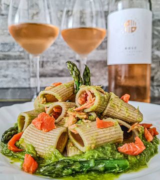 Jantar de harmonização de comida e vinho artesanal no Conti di San Bonifacio