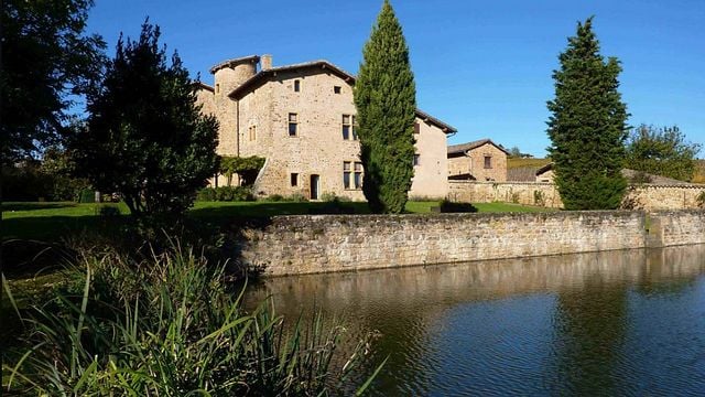Degustazione di vini e visita allo Château De Pravins