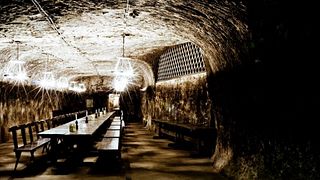 Presentación de Tokaj: cata de vinos y visita guiada en Grand Tokaj
