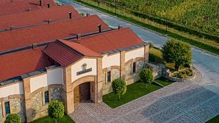 Scopri MARANI - Tour e degustazione vini