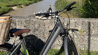 Bordeaux Bike & Wine: Médoc Vineyard Picnic Tour