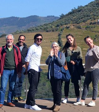 Ab Porto: Tour zu 3 Weingütern im Dourotal mit Mittagessen, Besichtigungen und Weinproben