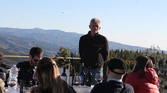 Cata de vinos con una vista impresionante