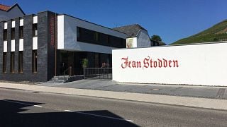 Degustazione di vini presso l'azienda vinicola Jean Stodden