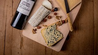 Cata de vinos y quesos en el Château Lauduc