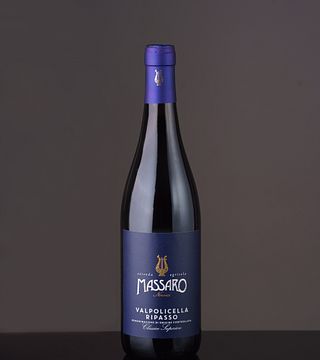 Vinprovning med besök i källaren på Azienda Agricola Massaro Norma