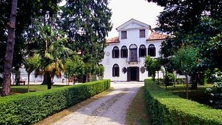 Villa Canthus Winery