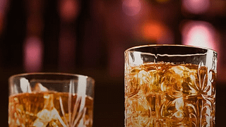 Turin : Dégustation de vermouth dans un bar à vin près du musée égyptien