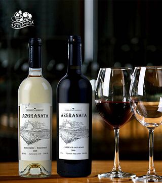 Degustazione di vini popolari ad Azgranata