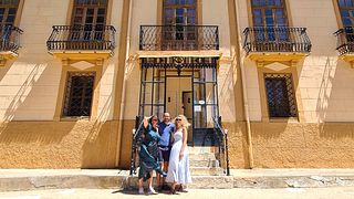 Singular Wine Tour travelling from Valencia to 2 Wineries in Utiel Requena