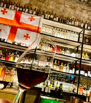 Degustazione privata di vini a Tbilisi con un vero amante del vino georgiano