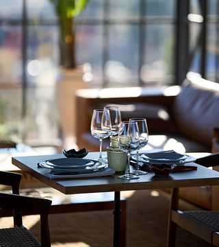 Lisbon Vineyard Tour, Lunch & Wine Tasting