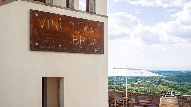 Couples package: Primorska Wine & Culinary Delight at Vinoteka Brda 
