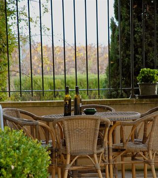Cata de vinos y visita guiada populares en Domaine De Calet