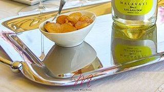 DEGUSTAÇÃO DE VINHOS COM PRODUTOS TÍPICOS