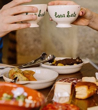 Tour Guidato e Degustazione di Vini con Tapas Regionali