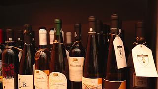 Cata de vinos de Génova cerca del Acuario