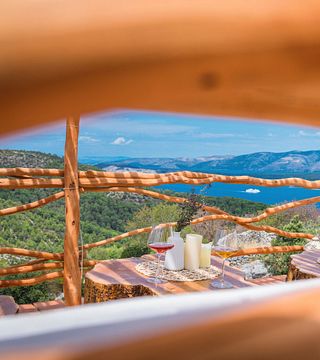 Vinhos Naturais Meio Dia Degustação de Vinhos em Hvar