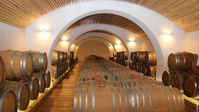 Degustación de vinos premium en Azienda Agricola Serracavallo