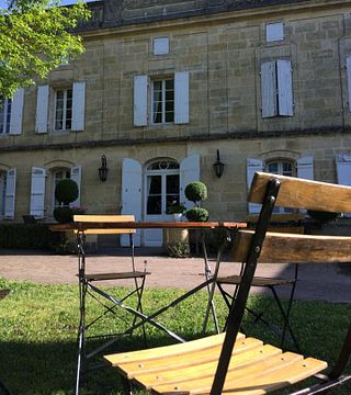 Château Perron: A Family Legacy in Bordeaux