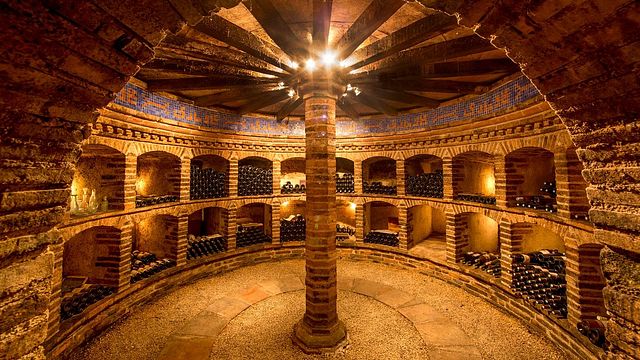 Degustazione di vini popolare allo Château Saint Louis